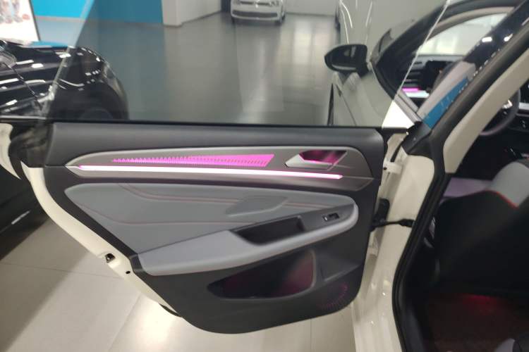 Used Volkswagen Lamando 2023 Lavida L 280TSI DSG Spicy Edition
