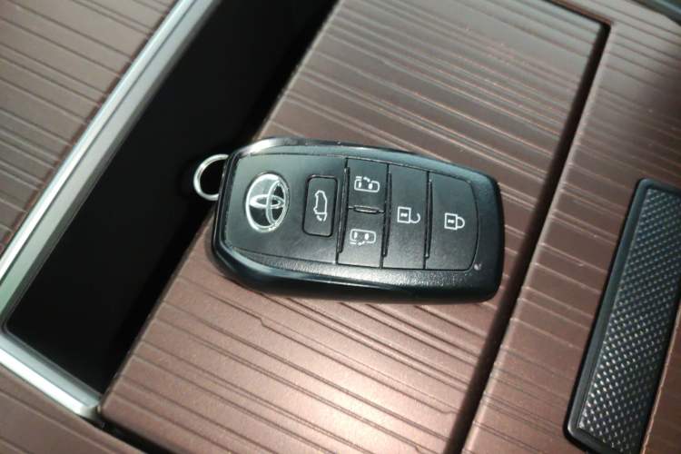 Used Toyota Granvia 2024 2.5L Hybrid Prestige PLUS Edition
