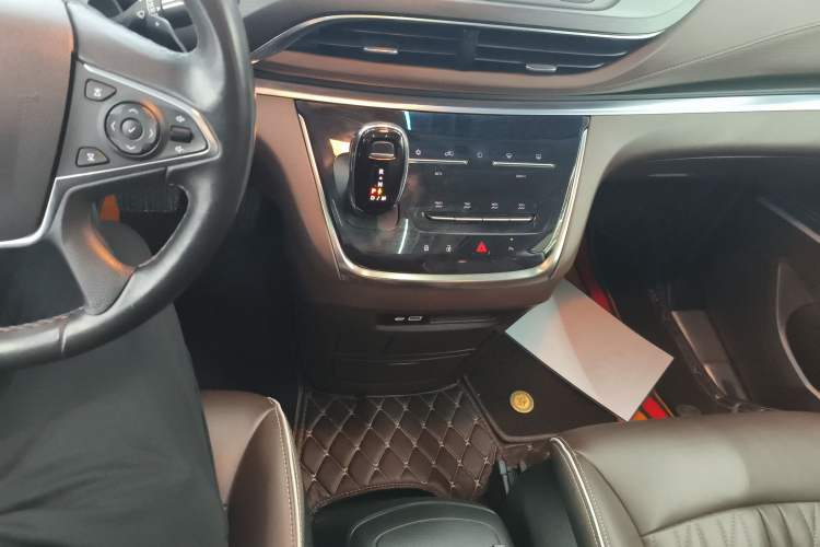 Used Buick GL8 2022 Land Business Class 652T Luxury Model
