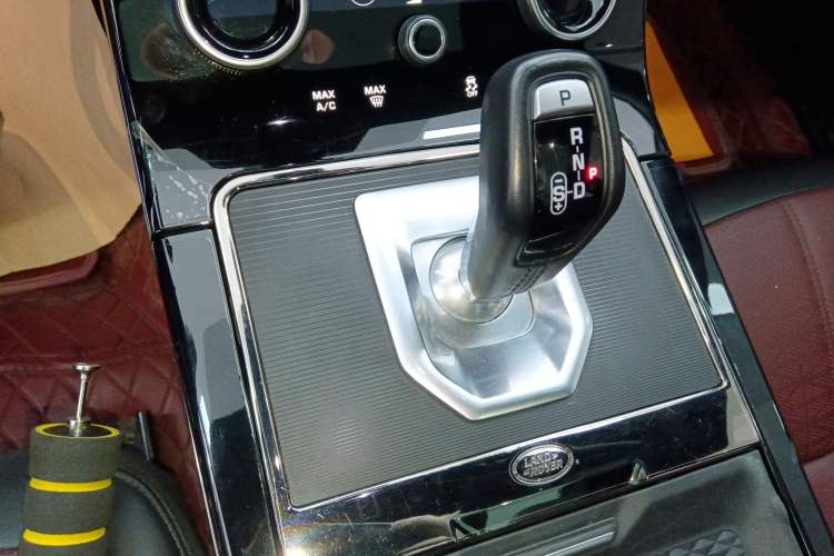 Used Land Rover Range Rover Evoque 2020 249 PS R-DYNAMIC SE Sport Technology Edition