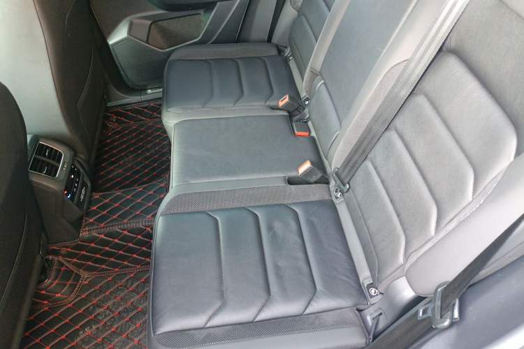 Used Volkswagen Tayron 2020 330TSI Two-Wheel Drive Luxury Smart Connectivity Version
