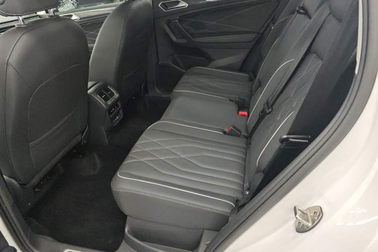 Used Volkswagen Tiguan L 2022 330TSI Automatic Two-Wheel Drive R-Line Enhanced Edition