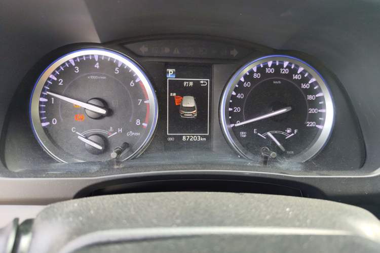 Used Toyota Highlander 2018 2.0T Four-Wheel Drive Luxury Edition 7 Seats China V Emission Standard
