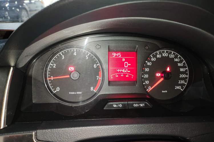 Used Volkswagen Santana 2015 1.4L Manual Fashion Edition