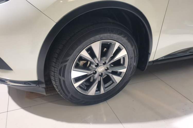 Used Nissan Murano 2019 2.5L XL Two-Wheel Drive Smart Connect Luxury Edition China VI Standard
