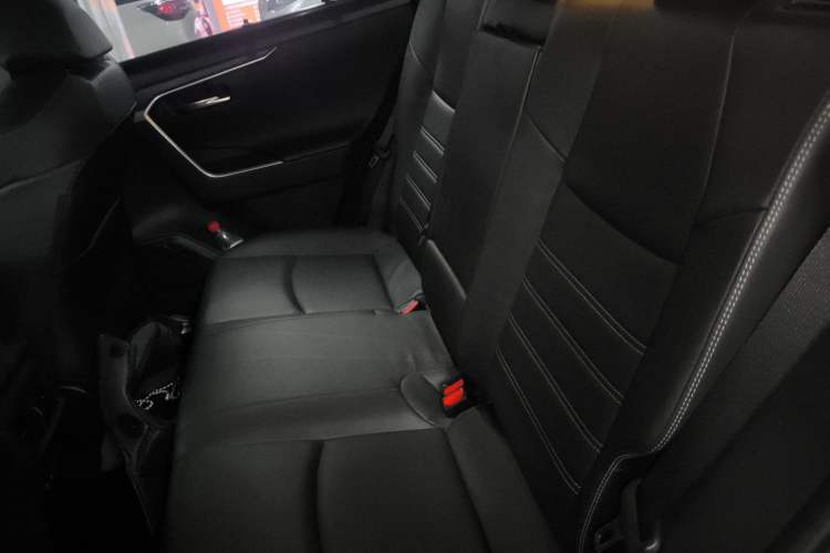 Used Toyota RAV4 2020 2.0L CVT Two-Wheel Drive Prestige Edition
