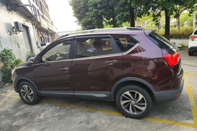 Used Baojun 560 2016 1.8L iAMT Luxury Model
