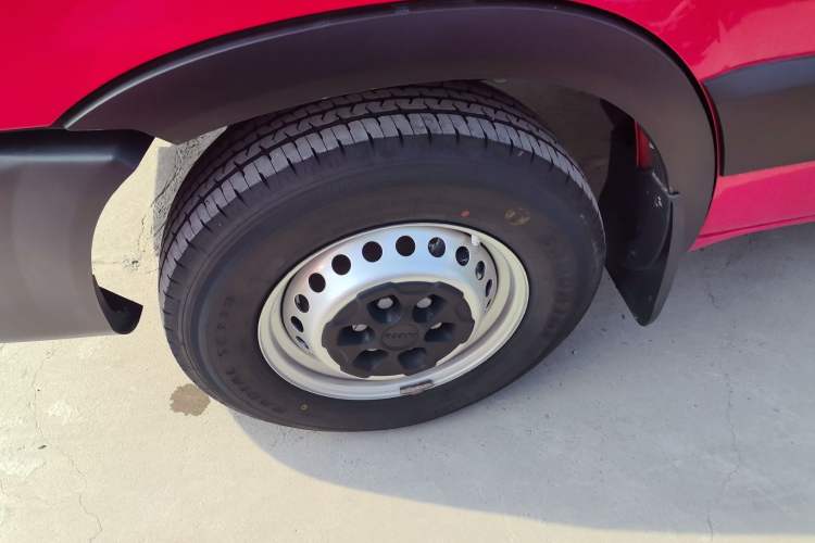 Used Iveco Eurocargo 2021 2.0T Manual Super-Rui Short Wheelbase High-Roof Side-Sliding Door F1A
