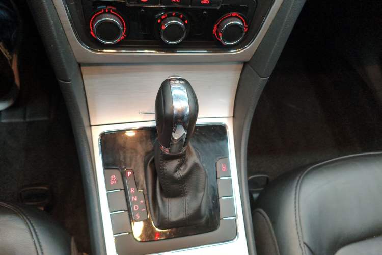 Used Volkswagen Passat 2013 1.8TSI DSG Government Procurement Edition
