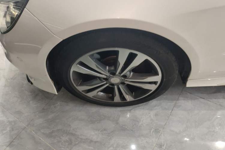 Used Mercedes-Benz E-Class 2015 Facelift E 200 L Sport Edition
