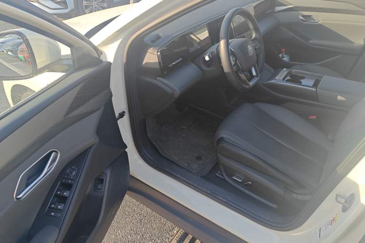 Used BYD Qin L 2025 EV 545KM Beyond Version
