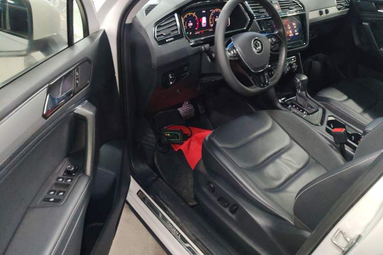 Used Volkswagen Tiguan L 2021 330TSI Automatic Two-Wheel Drive Smart Edition
