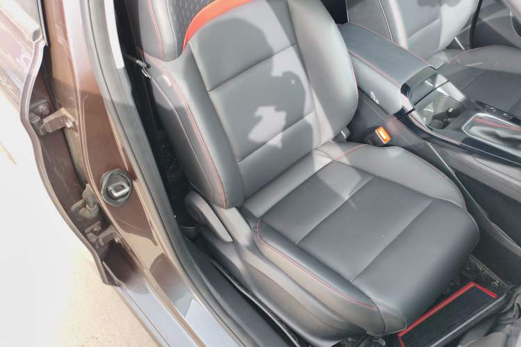 Used MG 5 2023 180 DVVT CVT Luxury Edition
