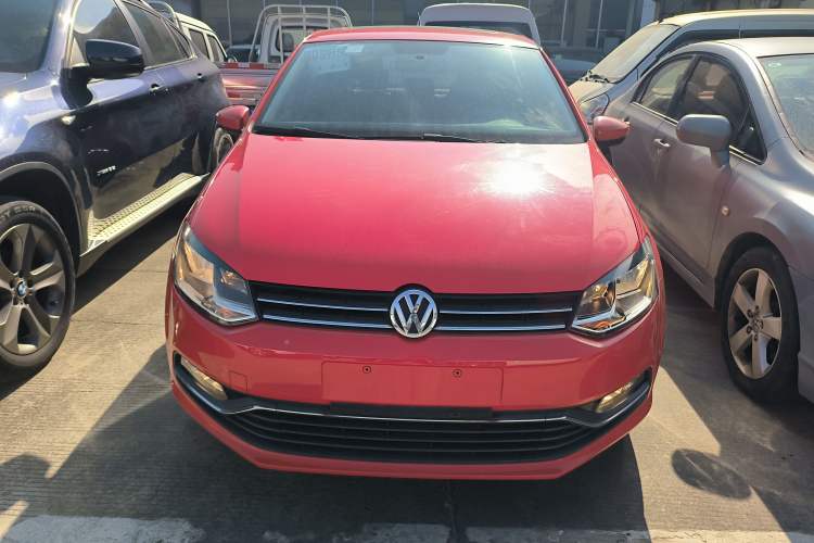 Used Volkswagen Polo 2016 1.6L Automatic Comfort Model
