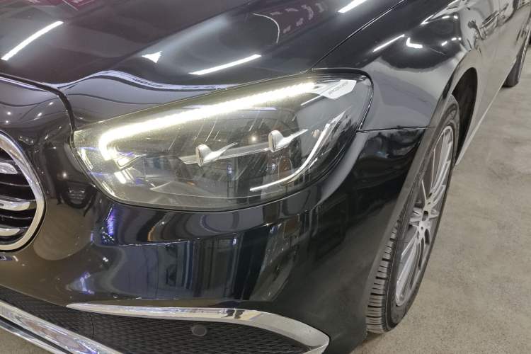 Used Mercedes-Benz E-Class 2021 E 260 L
