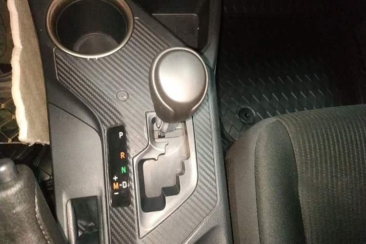 Used Toyota RAV4 2015 2.0L CVT Two-Wheel Drive Fashion Edition