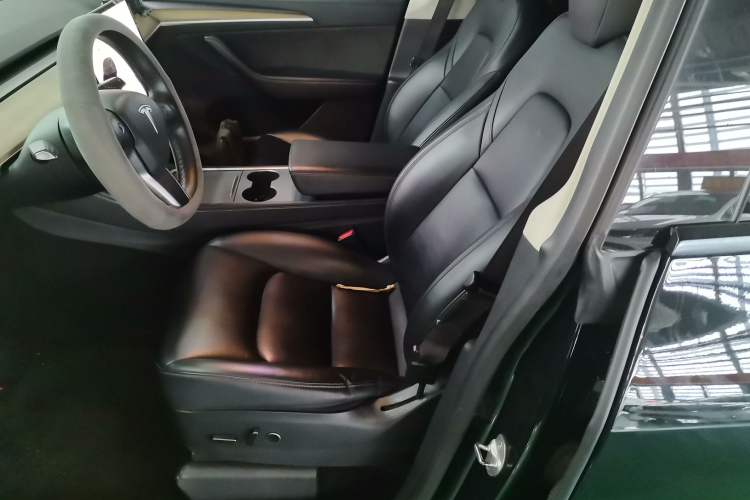 Used Tesla Model Y 2022 Rear-Wheel-Drive Version
