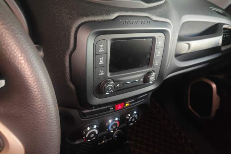 Used  Renegade 2017 180T Automatic High-Energy Version
