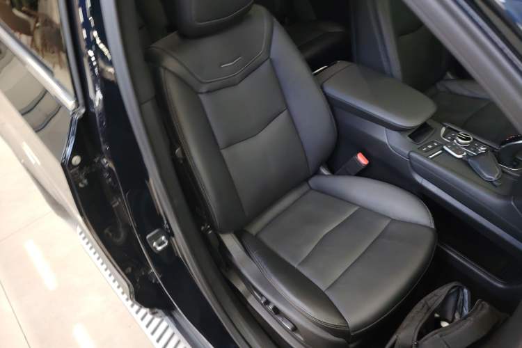 Used Cadillac XT6 2021 2.0T 7-Seater Four-Wheel Drive Luxury Version
