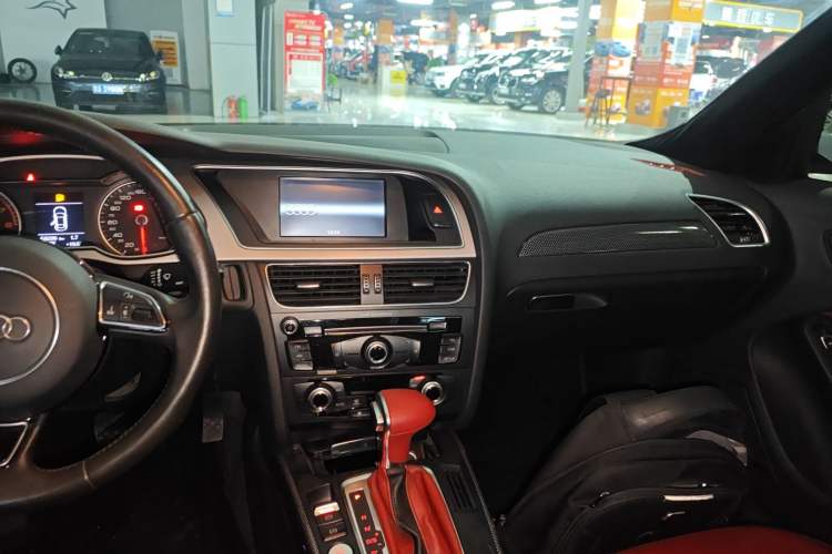 Used Audi A4L 2016 35 TFSI Collector's Edition Automatic Standard Model
