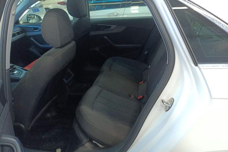 Used Audi A4L 2018 30th Anniversary Edition 40 TFSI Trendy Model