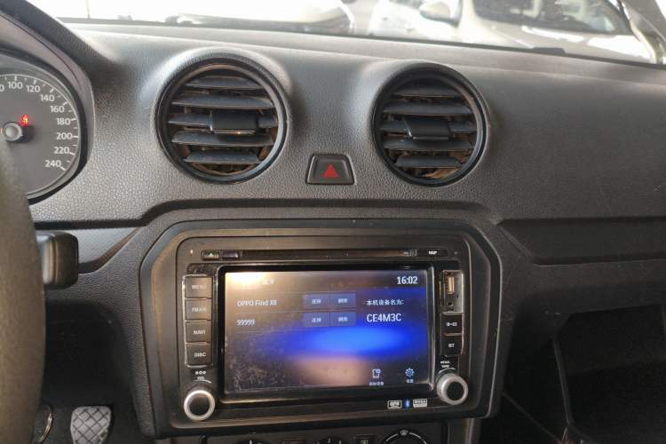 Used Volkswagen Jetta 2015 1.4L Manual Fashion Model
