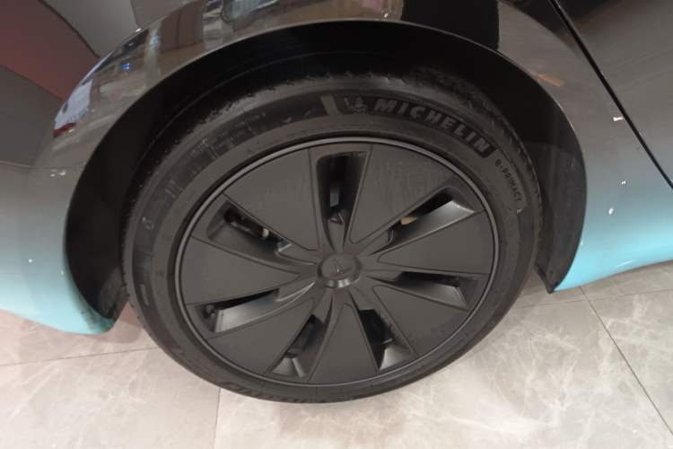 Used Tesla Model 3 2023 Rear-Wheel-Drive Version
