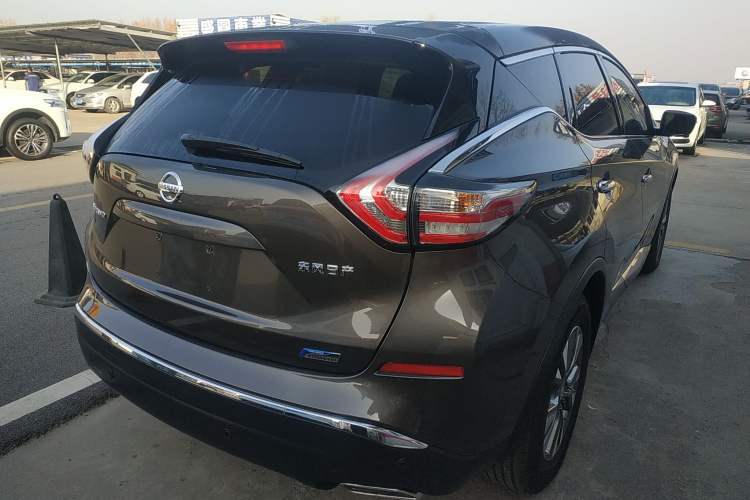 Used Nissan Murano 2019 2.5L XL Two-Wheel Drive Smart Connect Luxury Edition China VI Standard