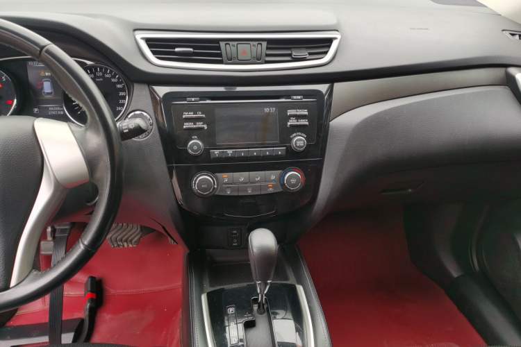 Used Nissan X-Trail 2016 2.0L CVT Smart Enjoyment Version 4WD