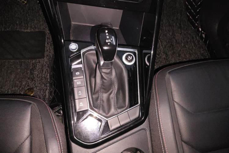 Used Volkswagen Tayron 2020 330TSI Two-Wheel Drive Luxury Smart Connectivity Version
