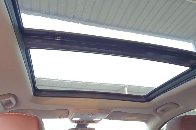 Used Buick Envision 2018 28T Four-Wheel Drive Luxury Model
