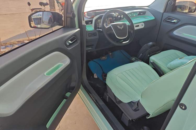 Used Wuling Hongguang MINIEV 2022 Macaron Premium Model – Lithium Iron Phosphate
