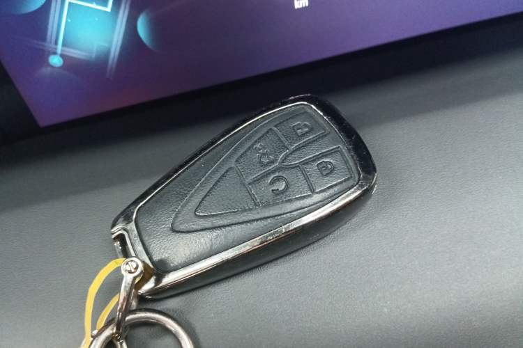 Used Changan UNI-K 2023 2.0T Two-Wheel Drive YueShang Trim