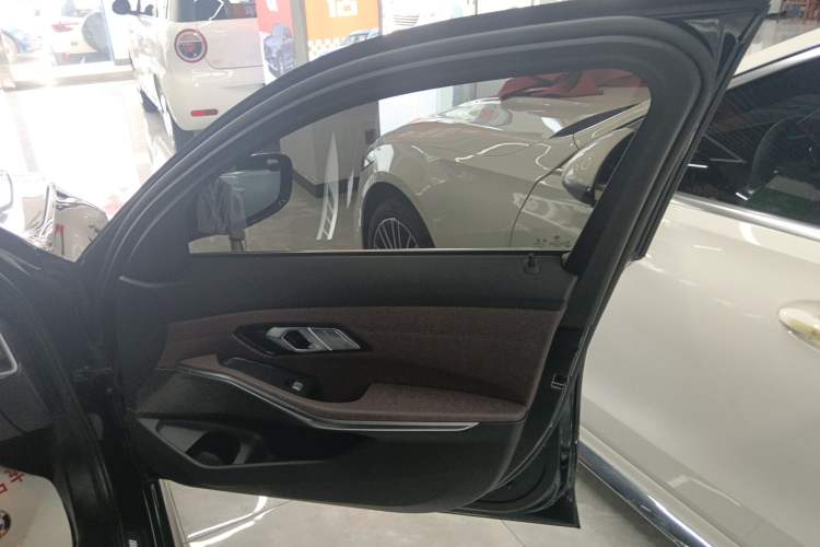 Used BMW 3 Series 2021 Restyled 325Li M Sport Package
