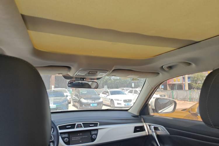 Used Geely Auto Emgrand X7 Sport 2018 1.8TD Automatic Two-Wheel Drive Zhiya Model
