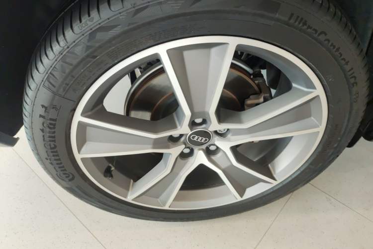 Used Audi Q5L 2022 Updated 45T Luxury Dynamic Version
