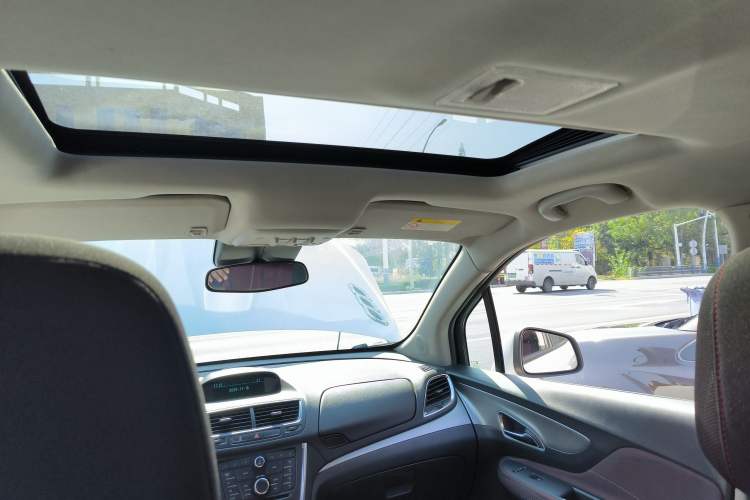 Used Buick Encore 2015 1.4T Manual Two-Wheel Drive Urban Advanced Model