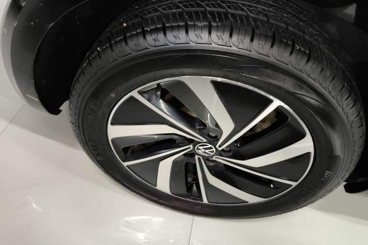 Used Volkswagen Viloran 2024 330TSI Luxury Edition
