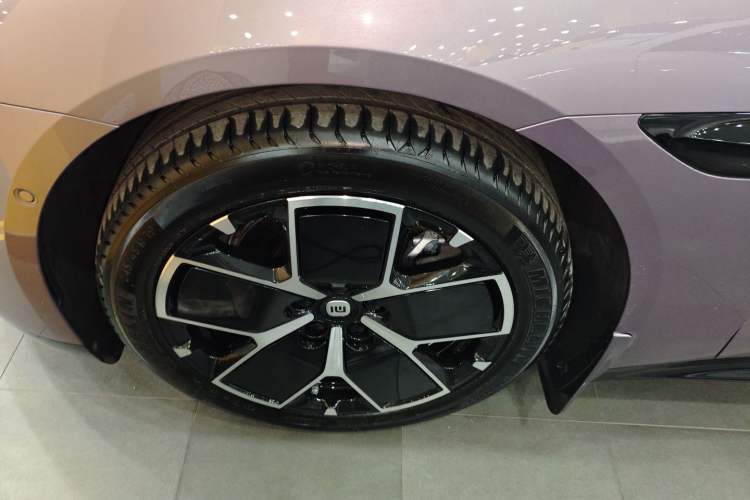 Used  SU7 2024 Rear-Drive Long-Range Intelligent Driving Version
