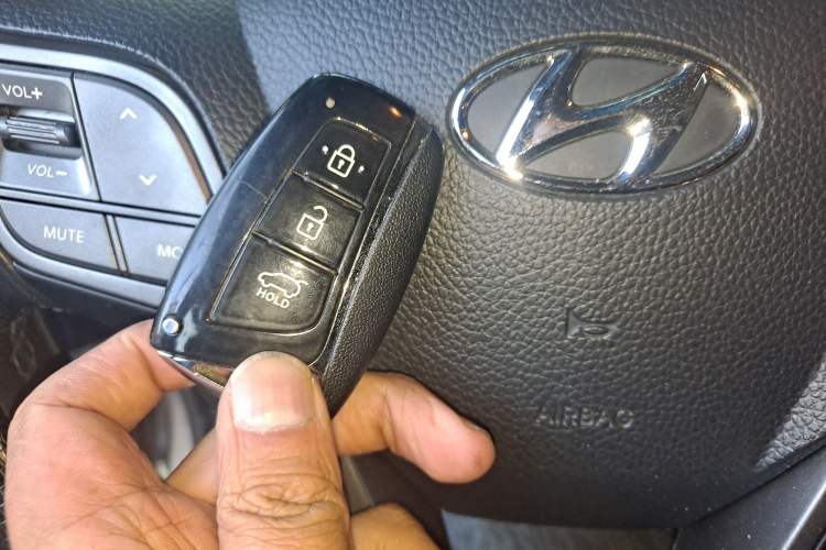 Used Hyundai Santa Fe 2013 Revised Version 2.0T Automatic All-Wheel Drive Prestige Edition
