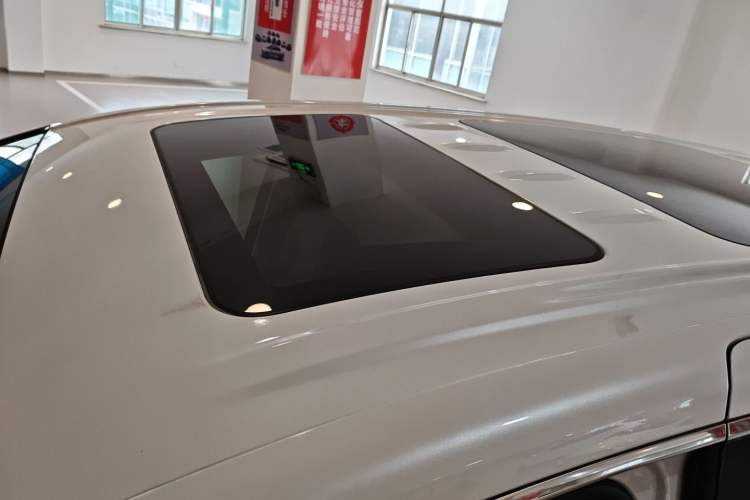 Used Buick GL8 New Energy 2024 Lu Zun Luxury Edition 7-Seater
