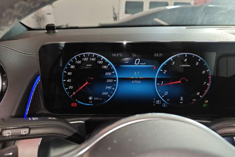 Used Mercedes-Benz GLB 2021 GLB 200 Dynamic Edition
