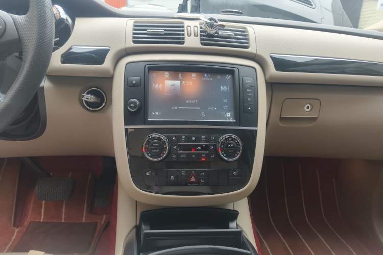 Used Mercedes-Benz R-Class 2017 R 320 4MATIC Business Edition Prestige Model