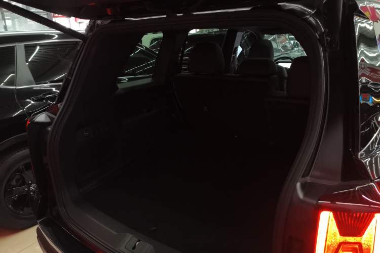 Used GAC Trumpchi GS8 2025 Linghang Series 2.0 TGDI Two-Wheel-Drive Luxury Edition 5 Seats
