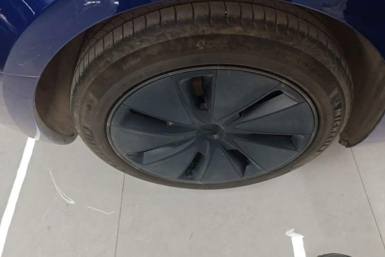 Used Tesla Model 3 2023 Long-Range All-Wheel-Drive Version
