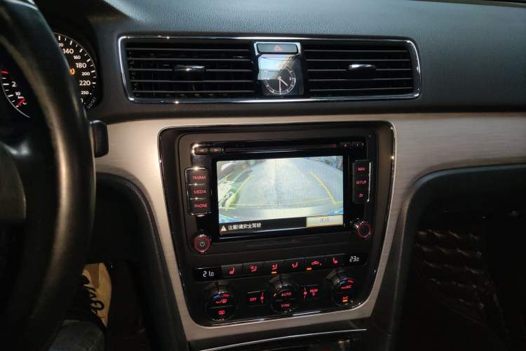 Used Volkswagen Passat 2015 1.8TSI DSG Prestige Edition
