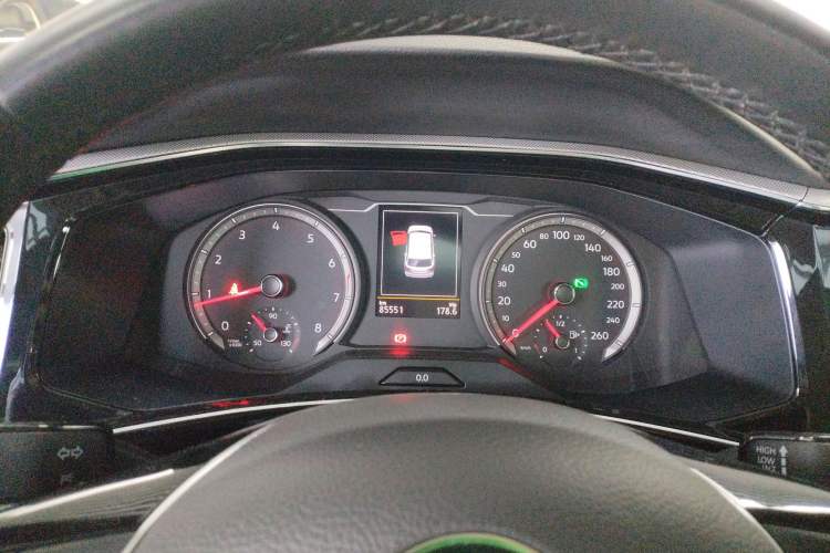 Used Volkswagen Tayron 2019 330TSI Two-Wheel Drive Luxury Model China VI Standard
