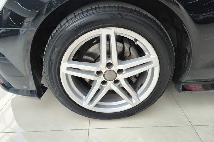 Used Audi A6L 2018 30th Anniversary Edition 30 FSI Style Model
