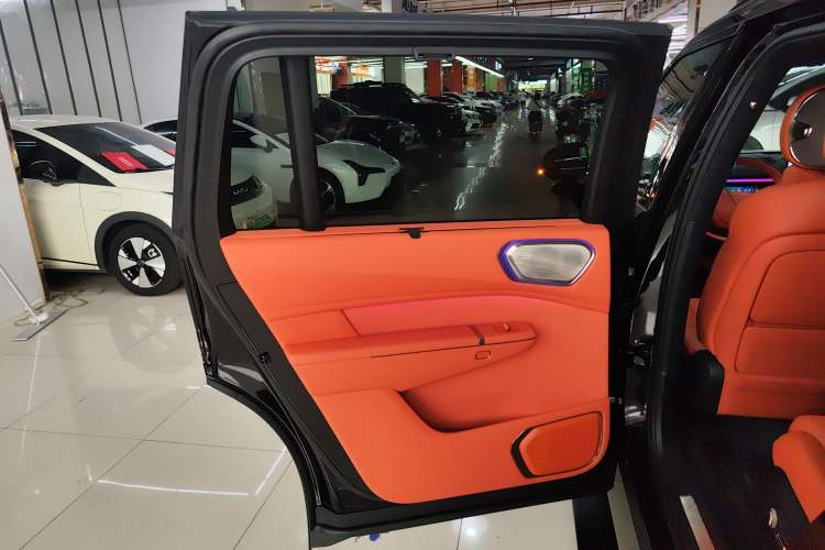 Used Lynk & Co 900 2025 1.5T Ultra
