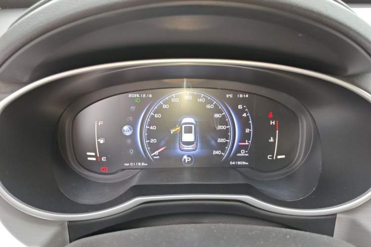 Used Geely Auto Emgrand X7 Sport 2018 1.8TD Automatic Two-Wheel Drive Smart 4G Connected Version
